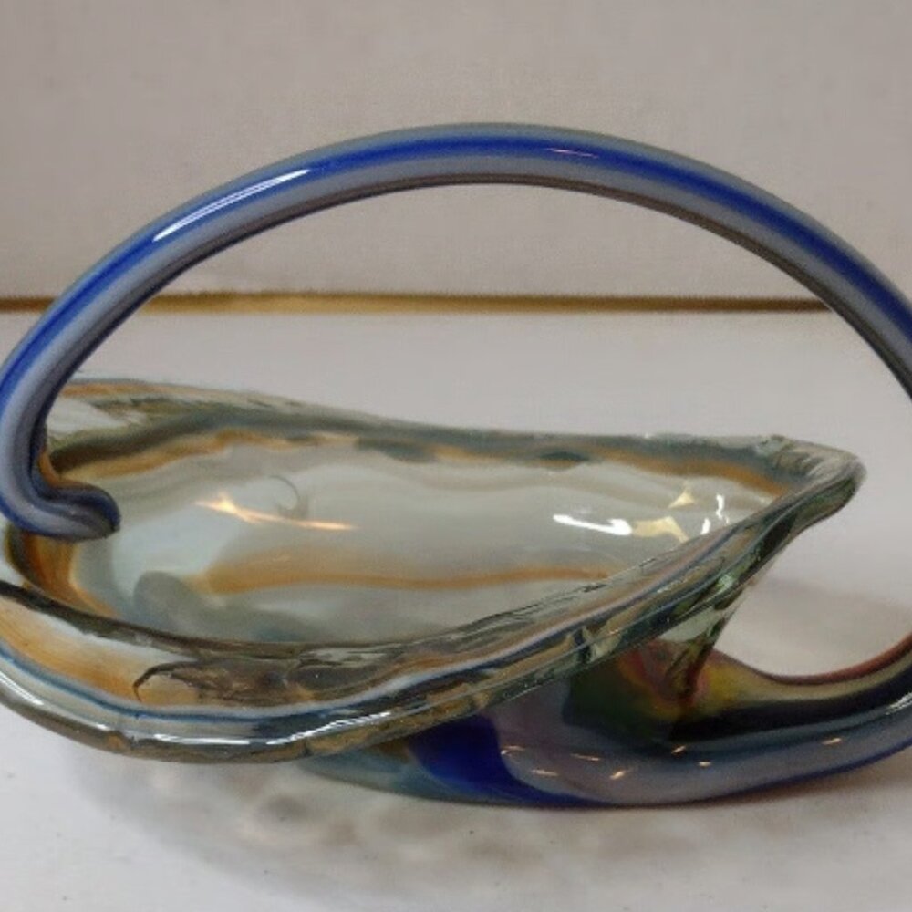 Mid Century Style Art Swir Sooner Hand Blown Glass Cornucopia Handle Bowl (GS2)